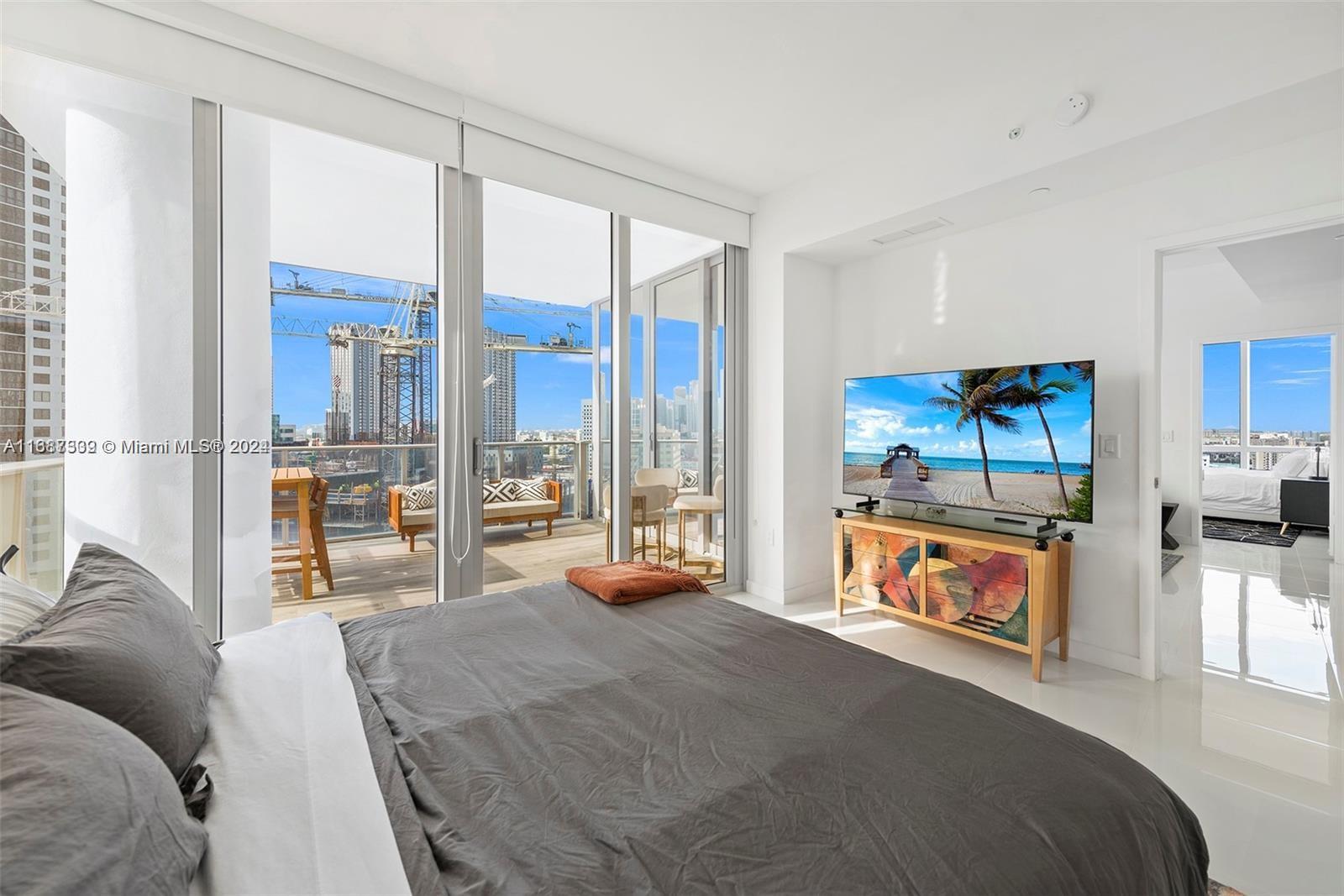 851 NE 1st Ave #1712, Miami FL 33132