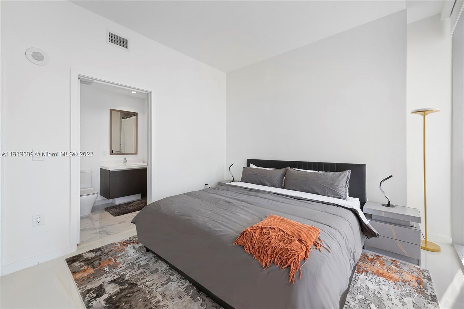 851 NE 1st Ave #1712, Miami FL 33132
