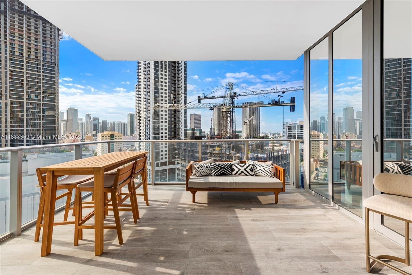 851 NE 1st Ave #1712, Miami FL 33132
