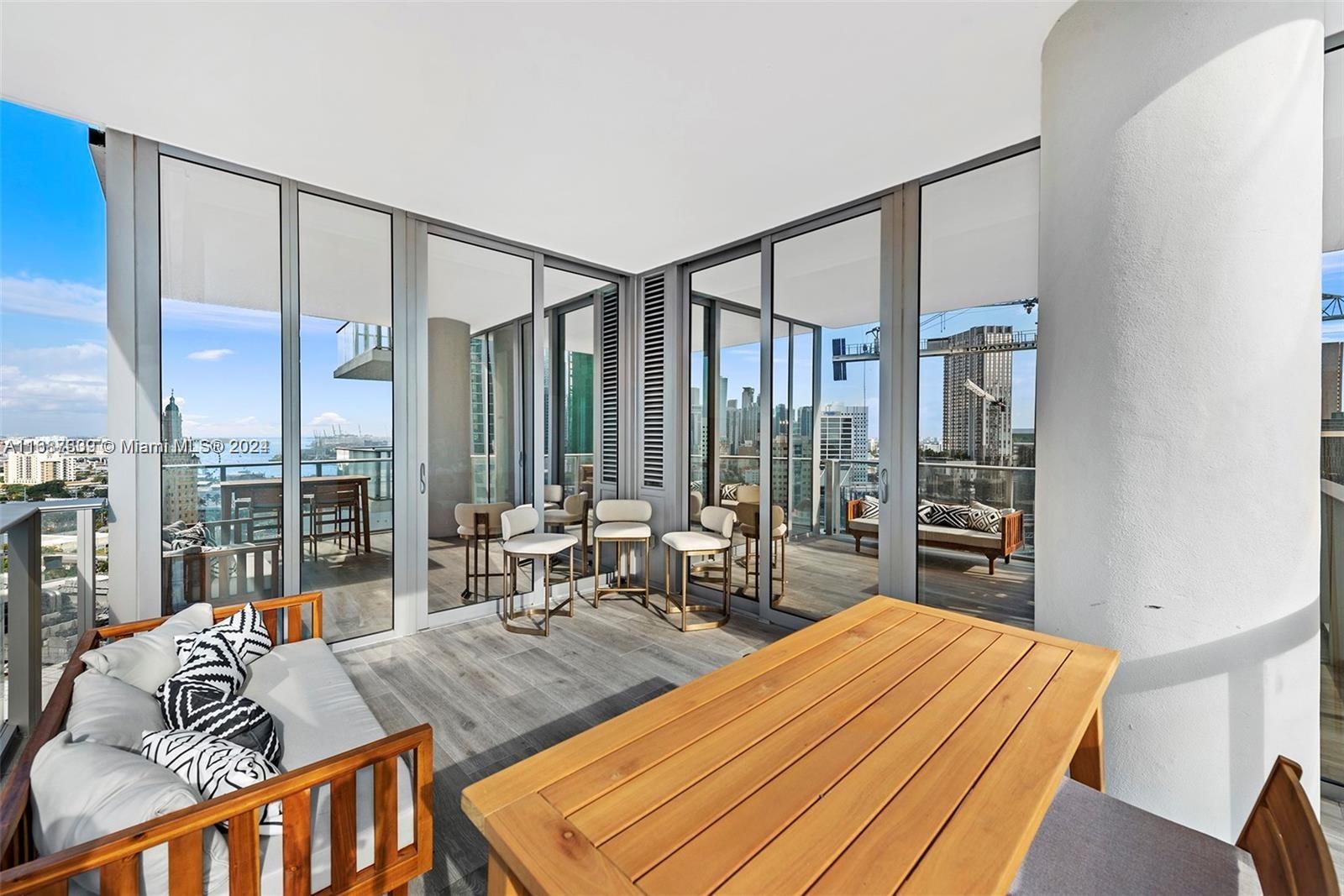 851 NE 1st Ave #1712, Miami FL 33132
