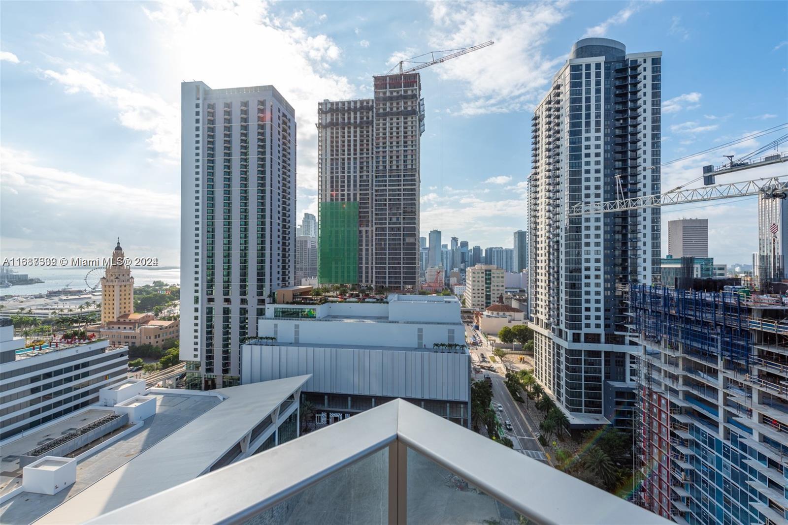 851 NE 1st Ave #1712, Miami FL 33132