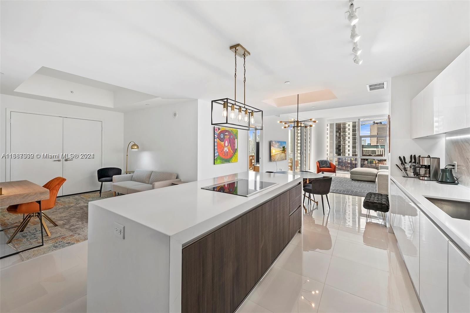 851 NE 1st Ave #1712, Miami FL 33132