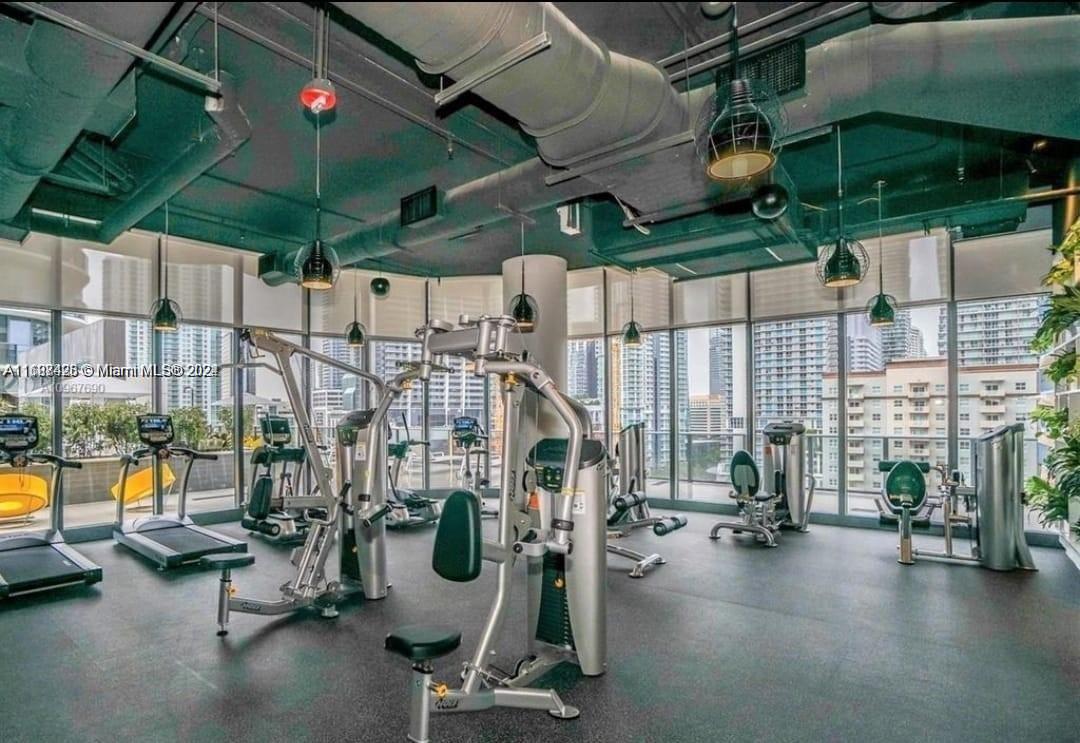 45 SW 9th St #2609, Miami FL 33130