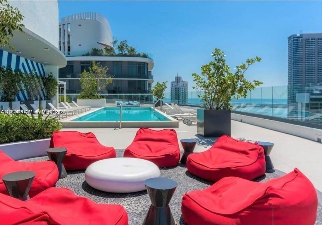 45 SW 9th St #2609, Miami FL 33130