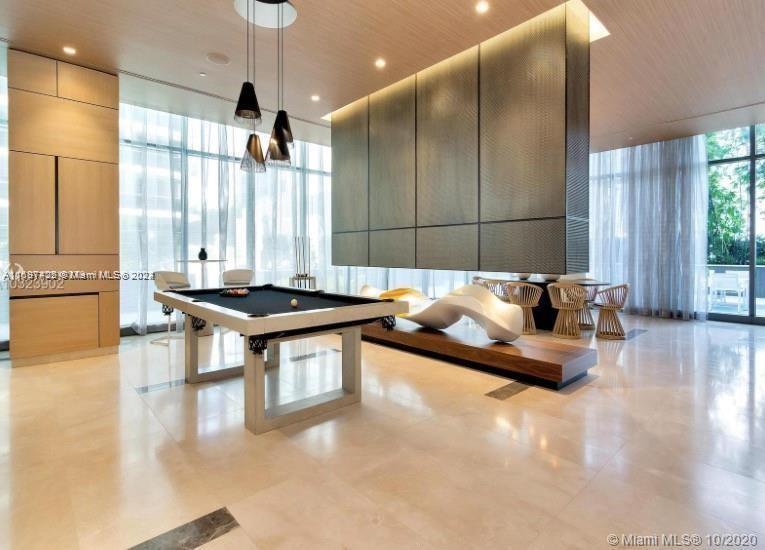 45 SW 9th St #2609, Miami FL 33130