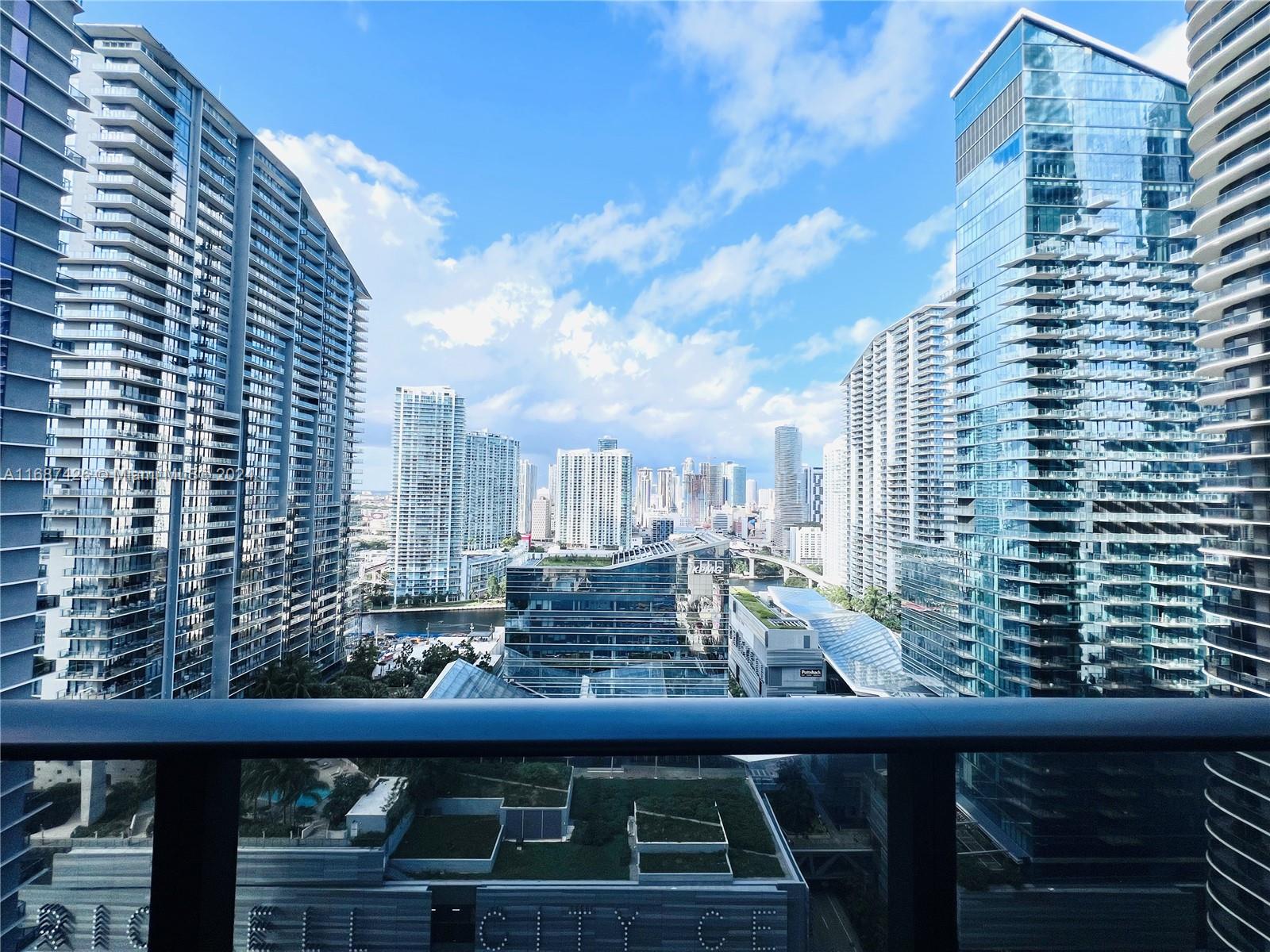 45 SW 9th St #2609, Miami FL 33130