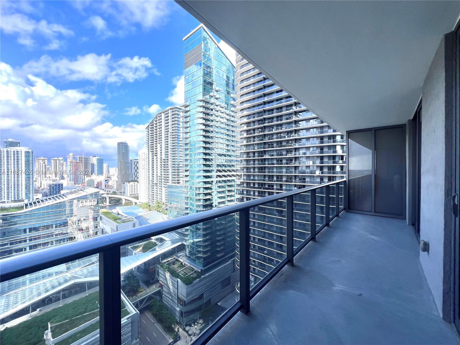 45 SW 9th St #2609, Miami FL 33130