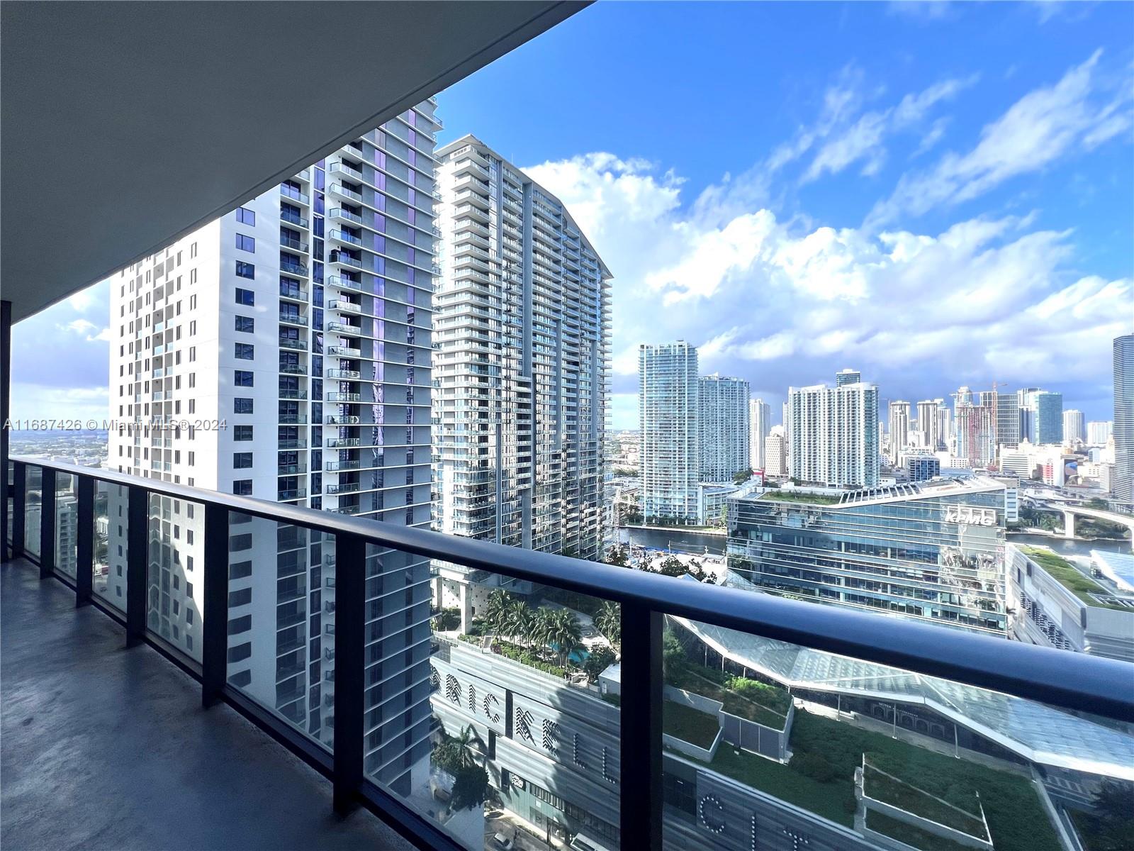 45 SW 9th St #2609, Miami FL 33130