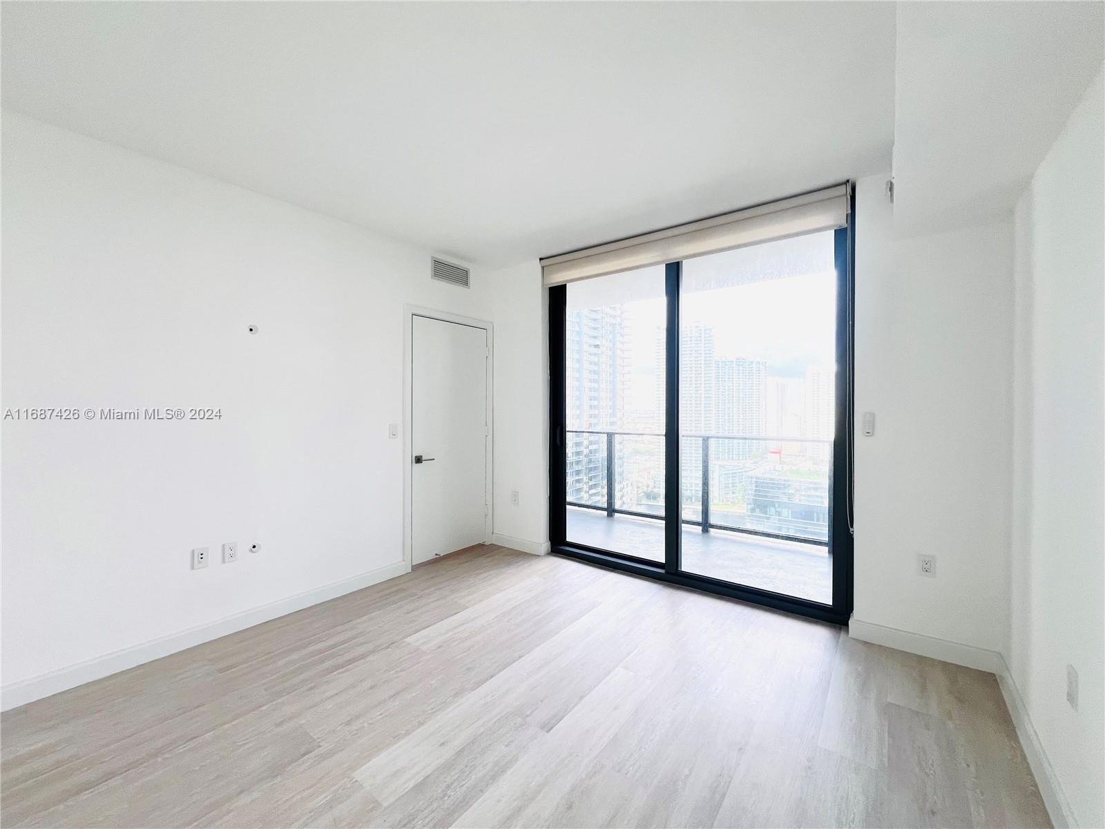 45 SW 9th St #2609, Miami FL 33130
