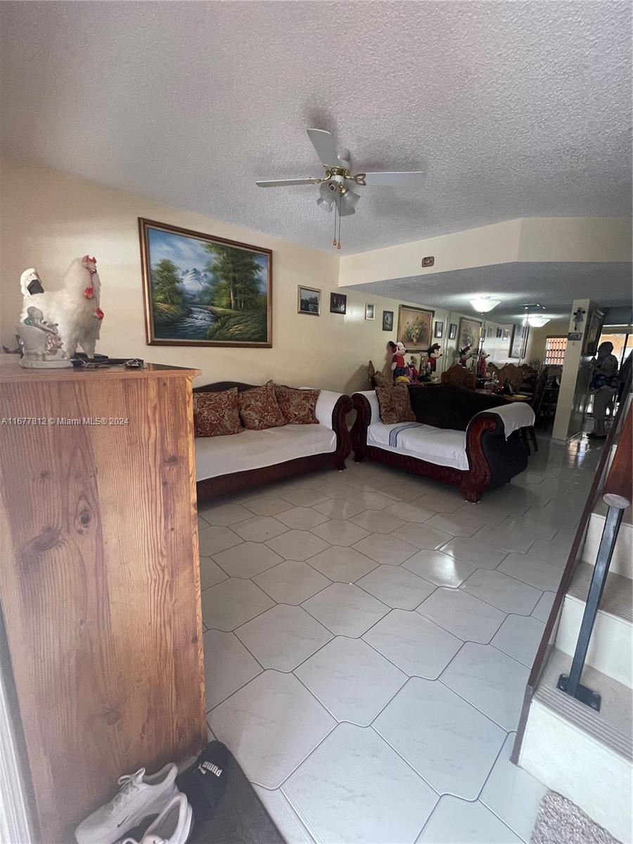 2224 W 53rd Pl #2224, Hialeah, Florida image 16