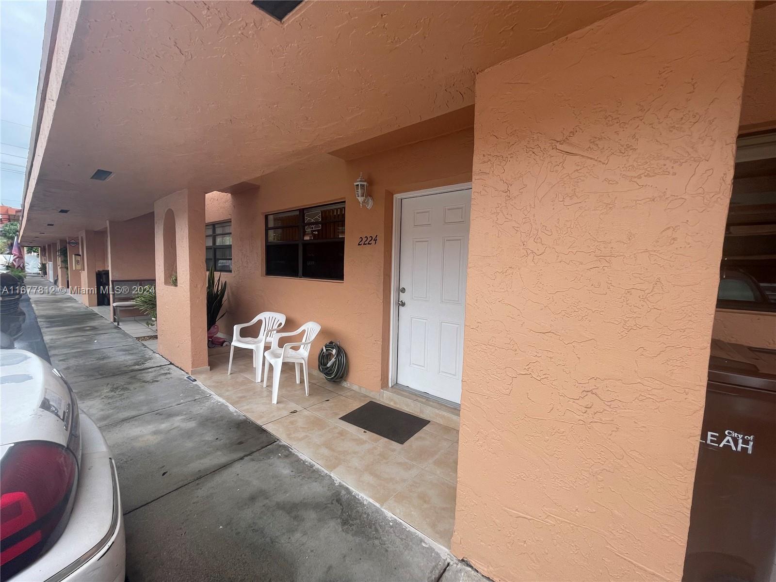 2224 W 53rd Pl #2224, Hialeah, Florida image 2