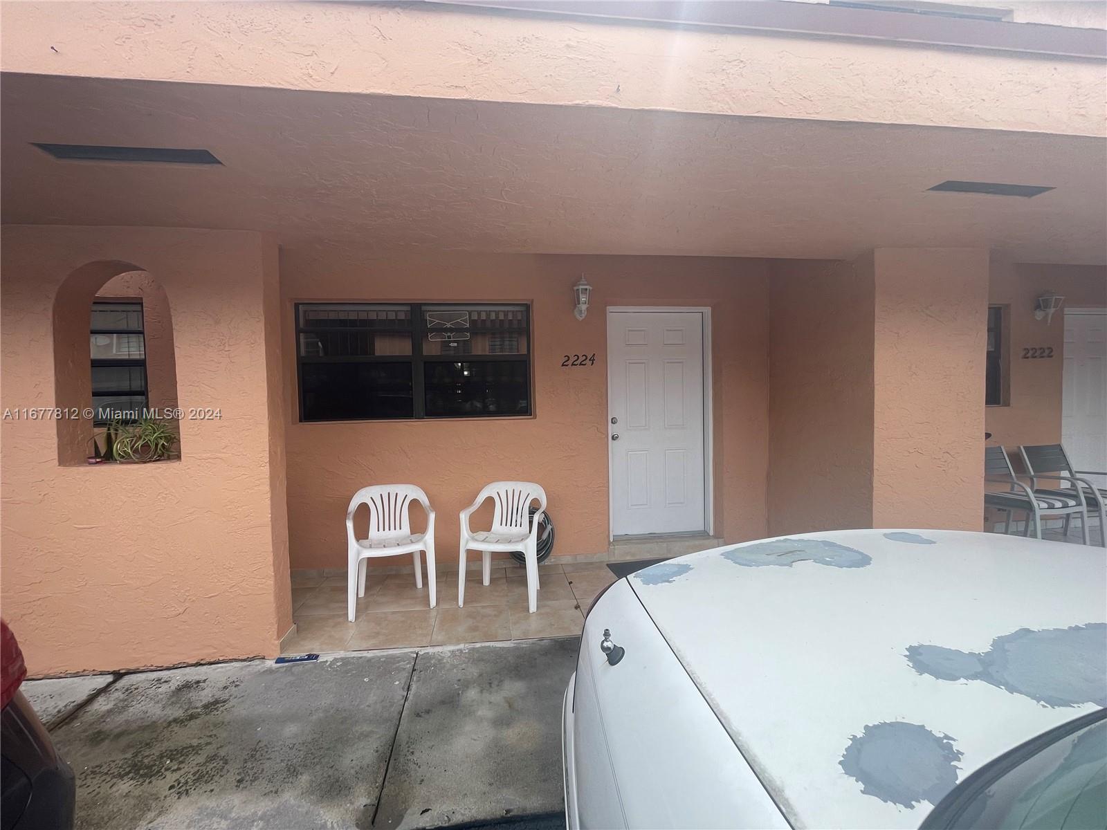 2224 W 53rd Pl #2224, Hialeah, Florida image 3