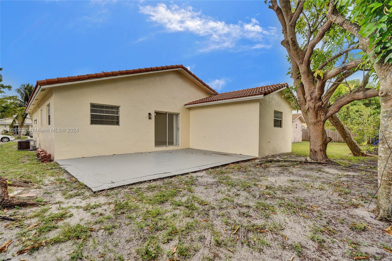 2516 Raleigh St, Hollywood, Florida image 18