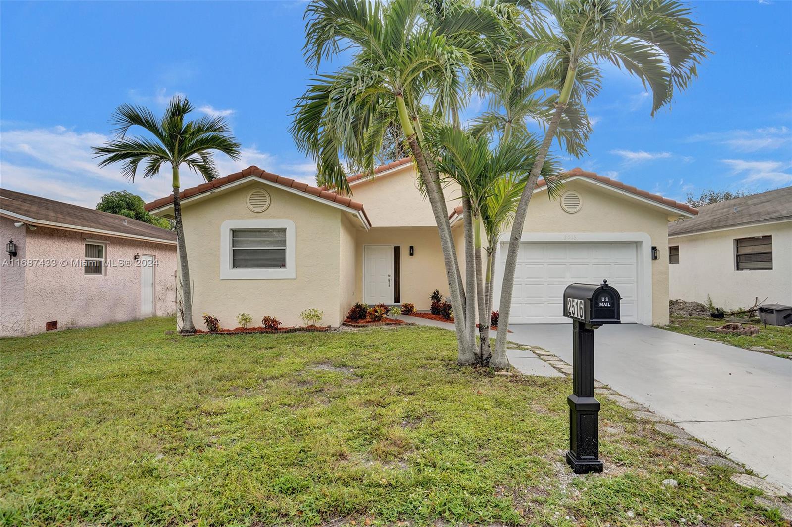 2516 Raleigh St, Hollywood, Florida image 2