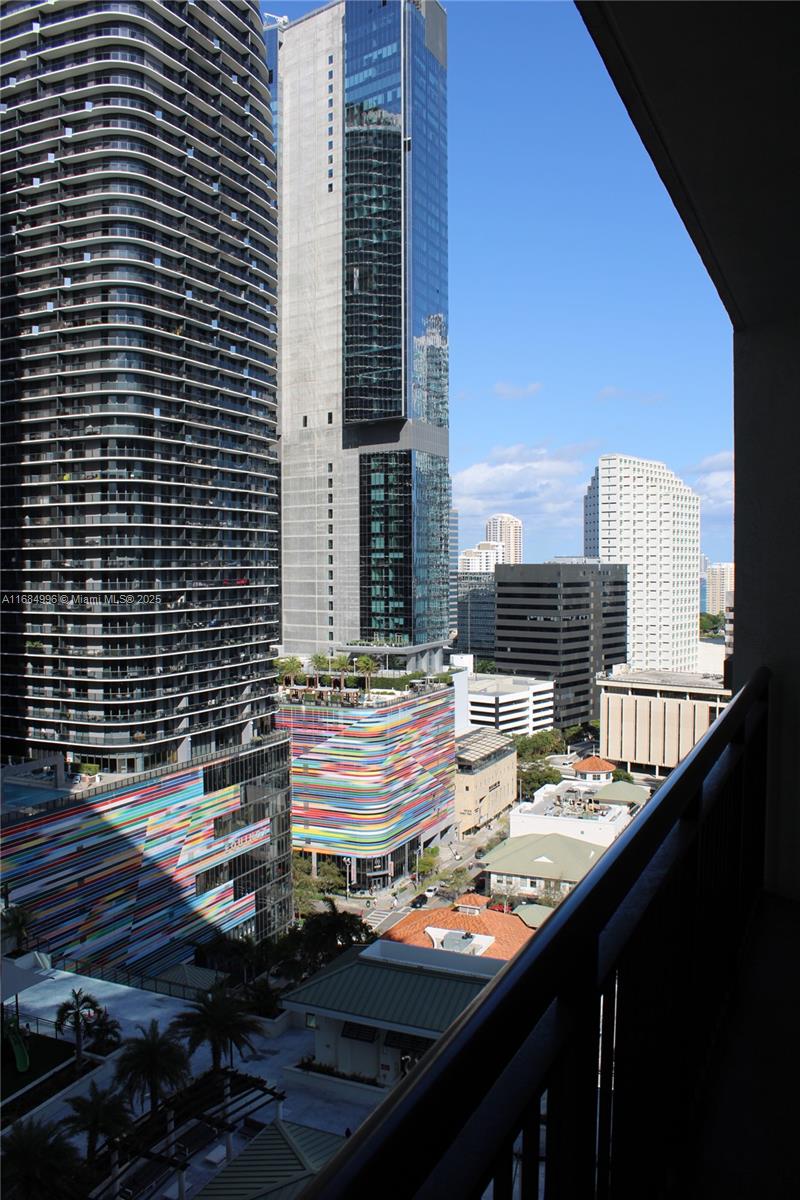 999 SW 1st Ave #2101, Miami FL 33130