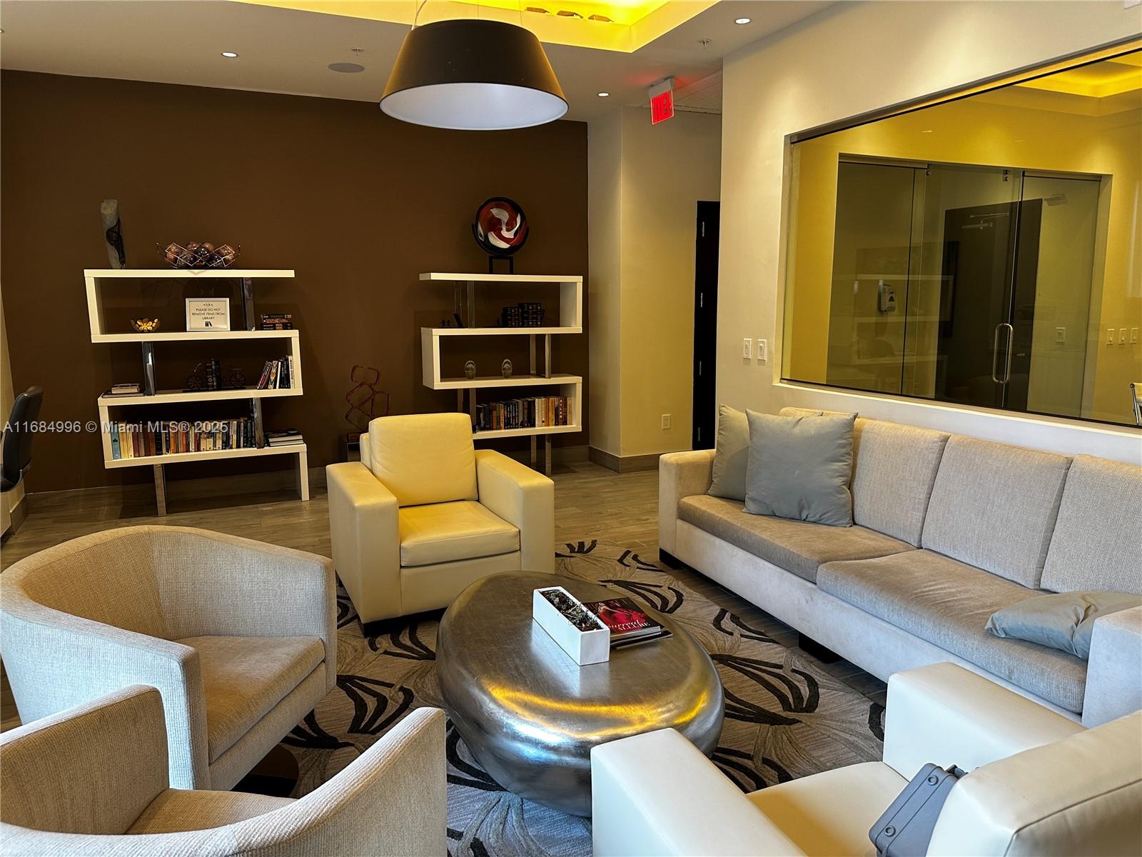 999 SW 1st Ave #2101, Miami FL 33130