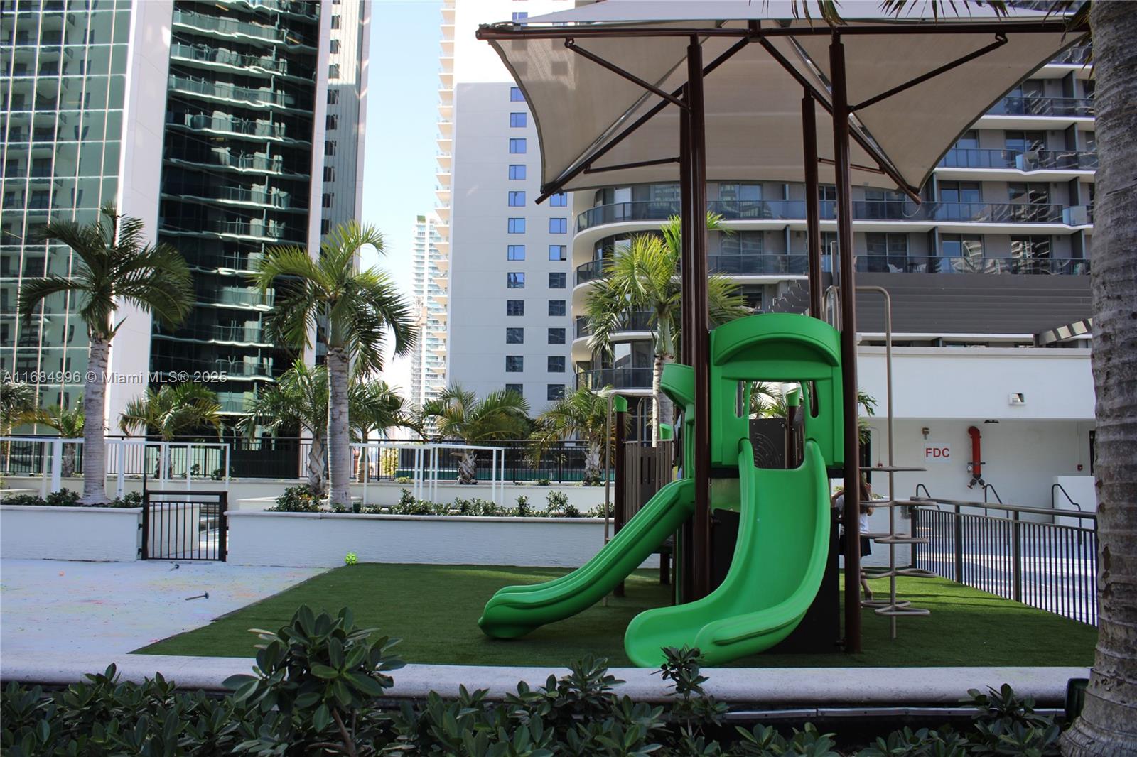 999 SW 1st Ave #2101, Miami FL 33130