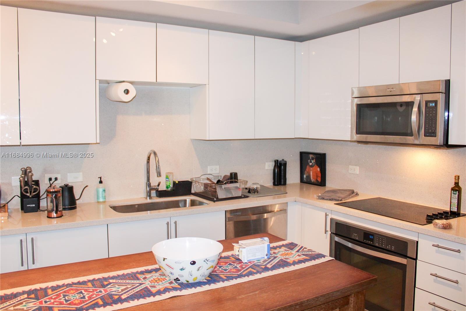 999 SW 1st Ave #2101, Miami FL 33130