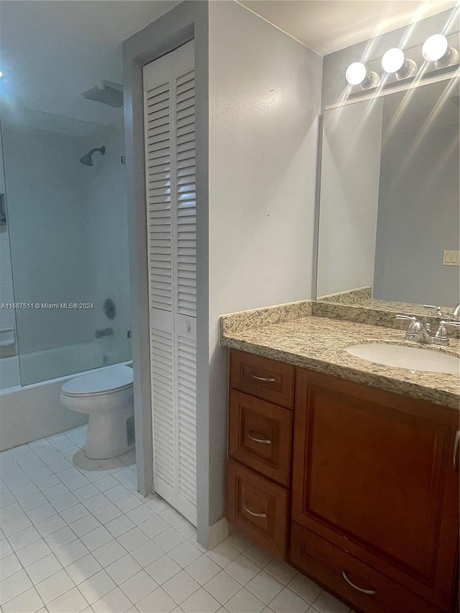 Residential, Davie, Florida image 10