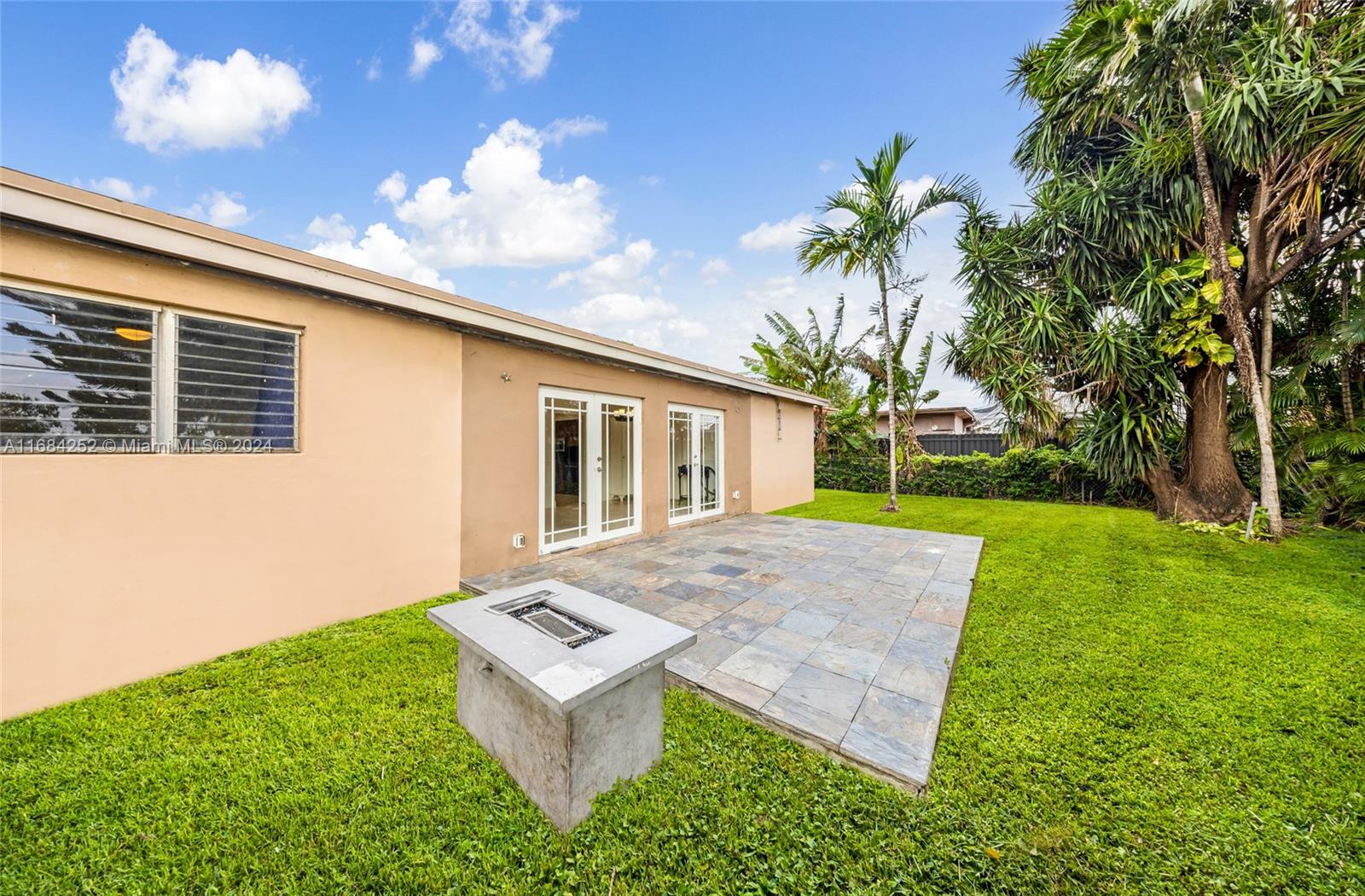 1445 W 5th Ln, Hialeah, Florida image 28