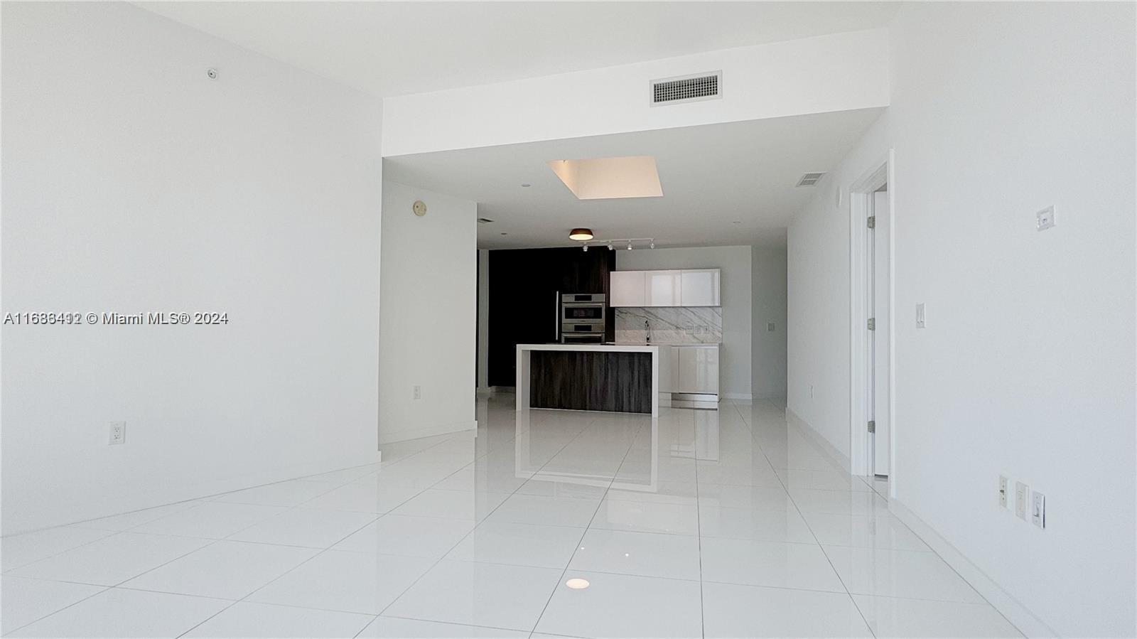 851 NE 1ST AV #3409, Miami FL 33132