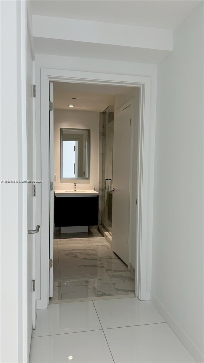 851 NE 1ST AV #3409, Miami FL 33132