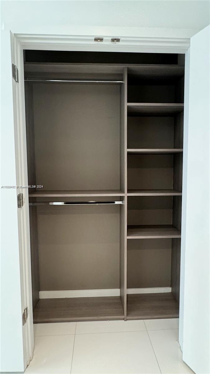 851 NE 1ST AV #3409, Miami FL 33132
