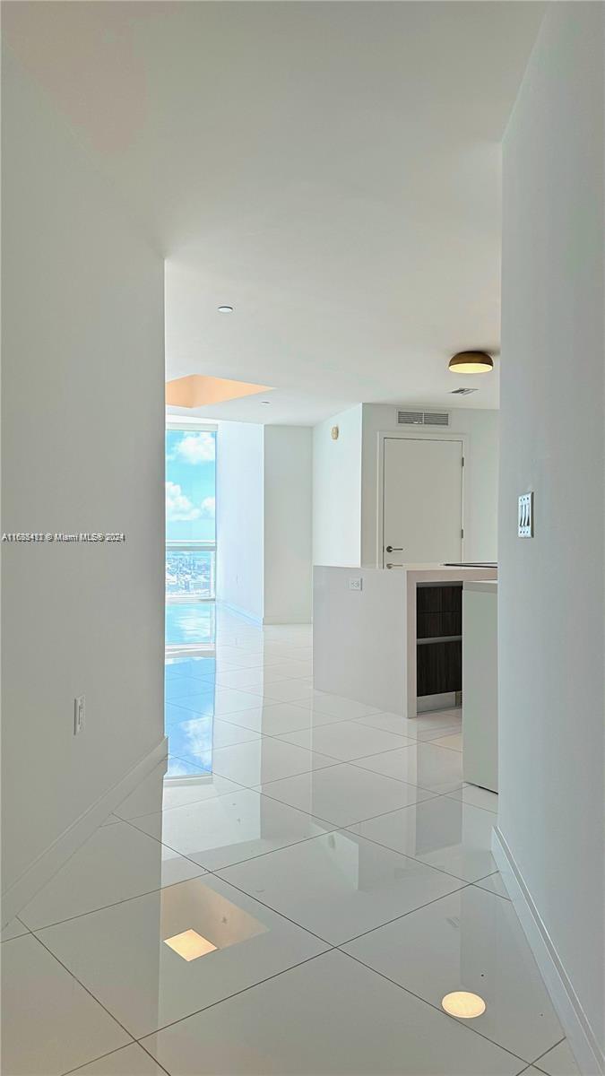 851 NE 1ST AV #3409, Miami FL 33132