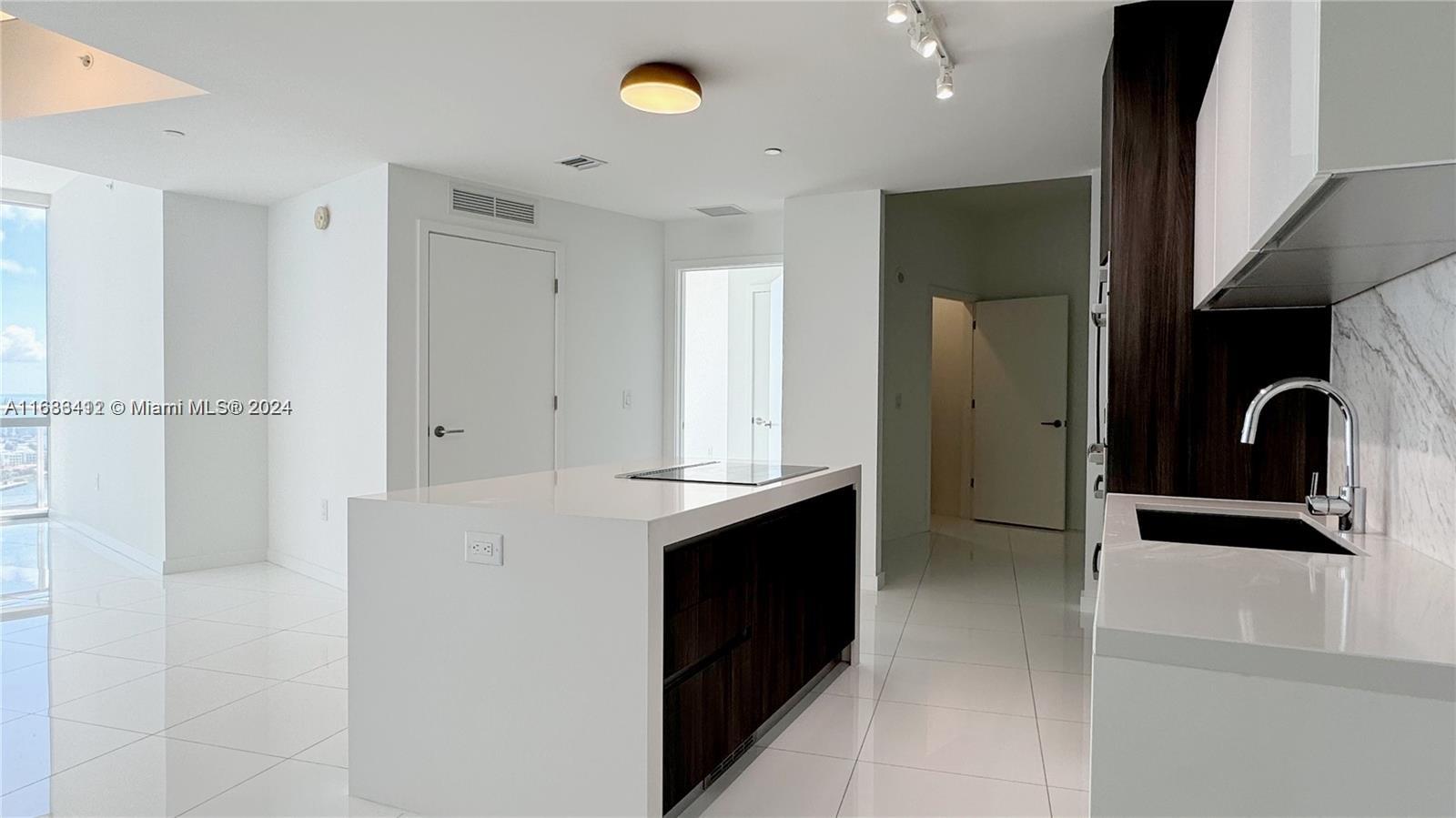 851 NE 1ST AV #3409, Miami FL 33132