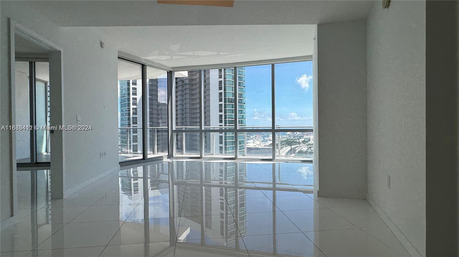 851 NE 1ST AV #3409, Miami FL 33132