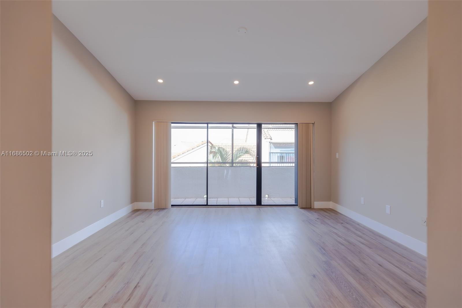 3525 Magellan Cir #626, Aventura, Florida image 14