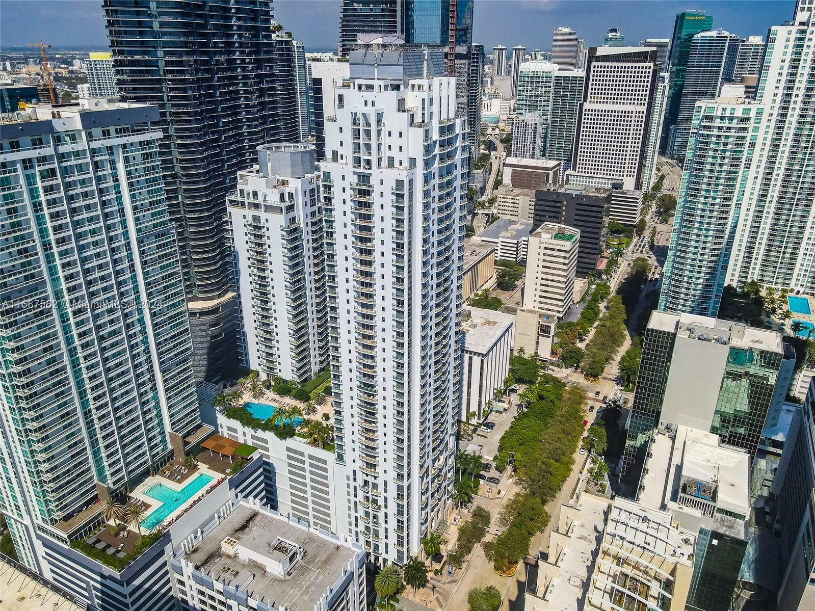 1060 Brickell Ave #409, Miami, Florida image 23