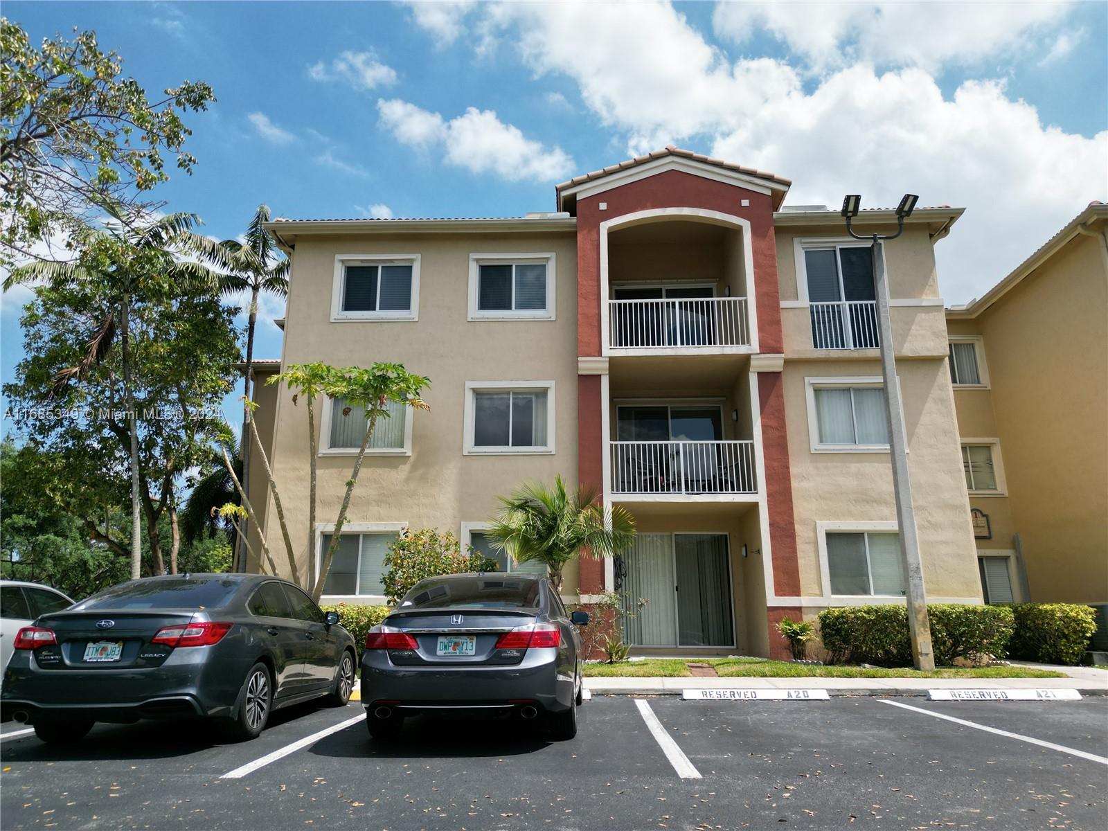 7085 Nova Dr #112, Davie, Florida image 1