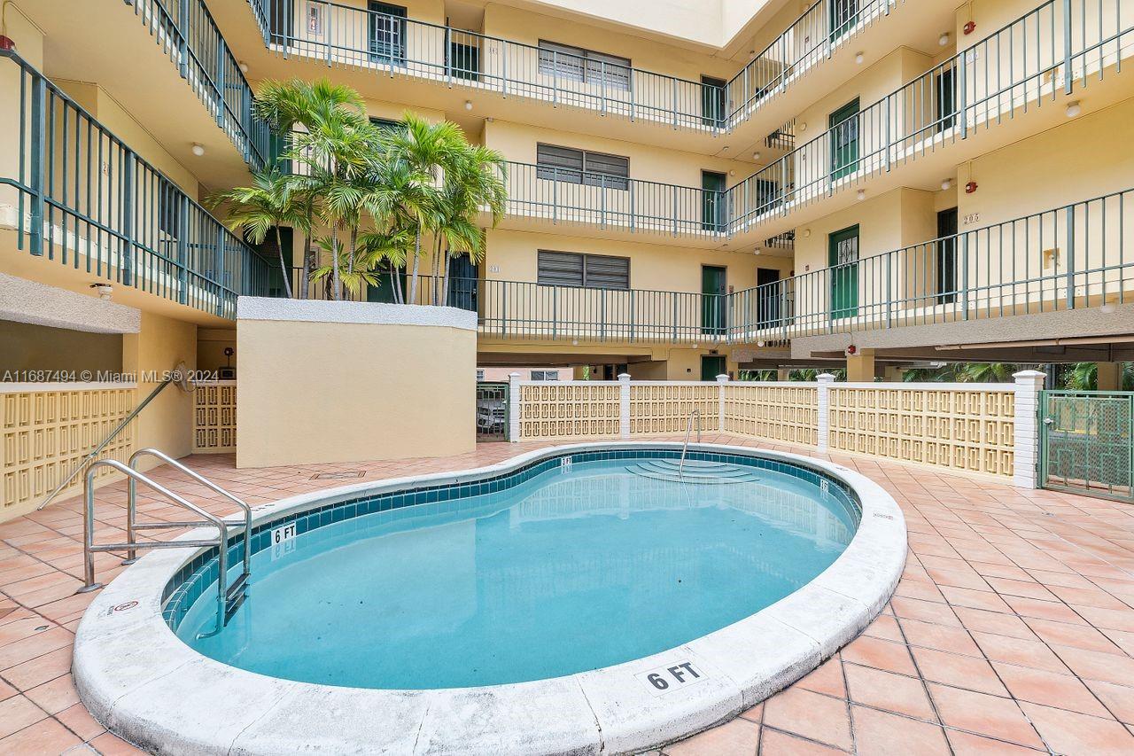 525 Coral Way #301, Coral Gables, Florida image 17