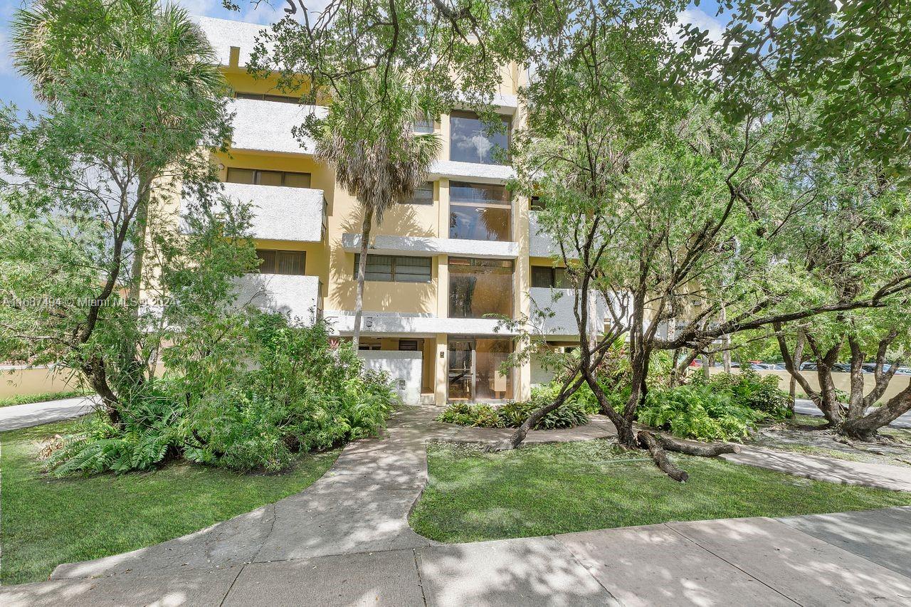 525 Coral Way #301, Coral Gables, Florida image 20