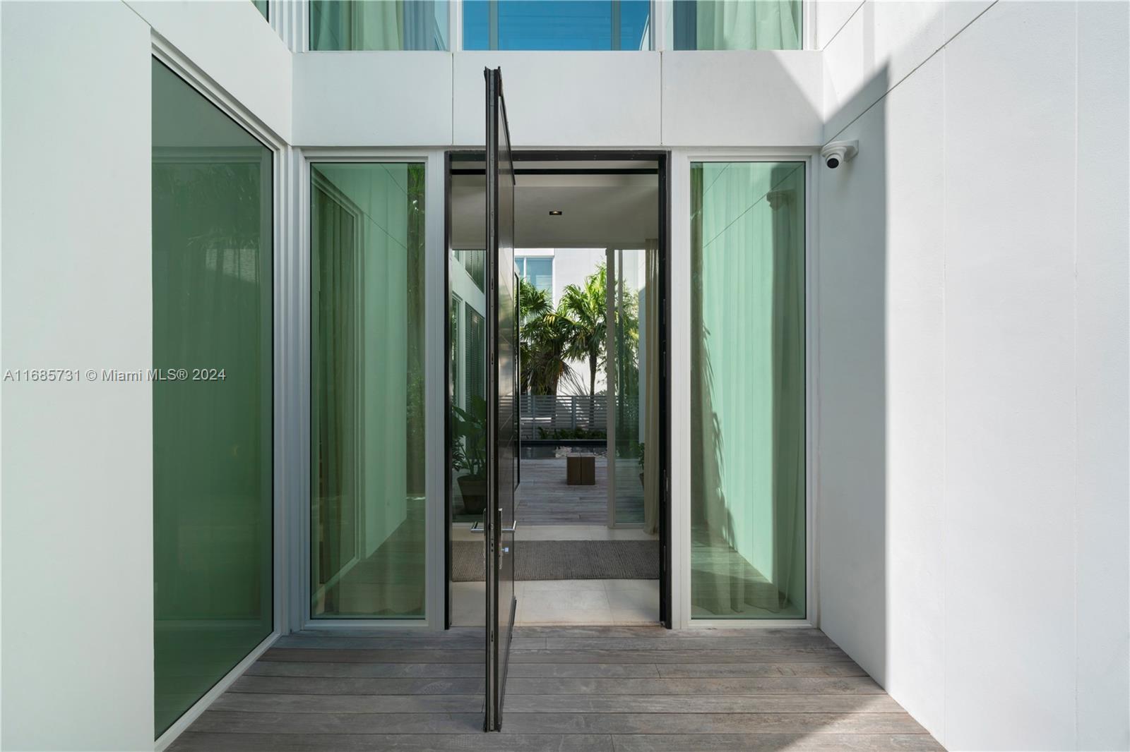 1041 W 48th St, Miami Beach, Florida image 35