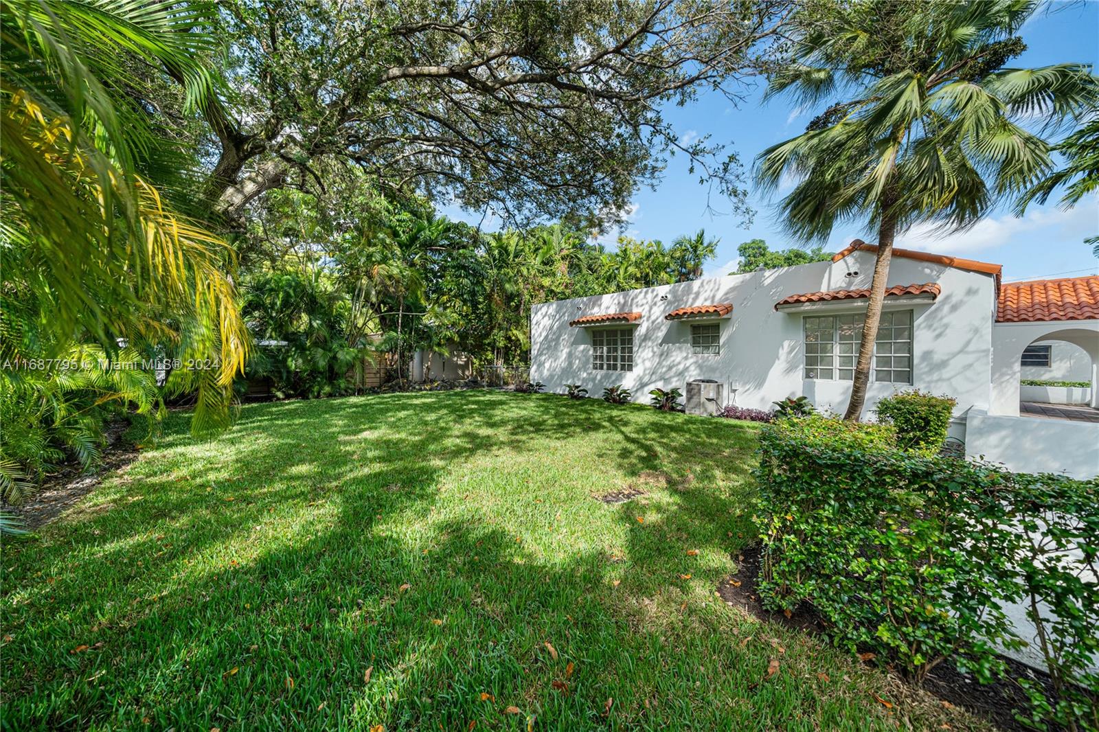 820 Lorca St, Coral Gables, Florida image 31