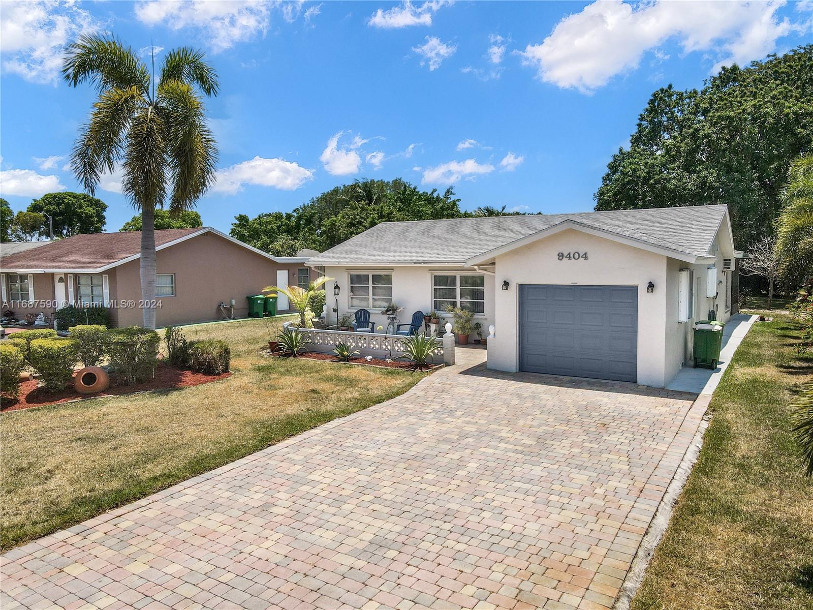 9404 NW 70th Pl, Tamarac, Florida image 3