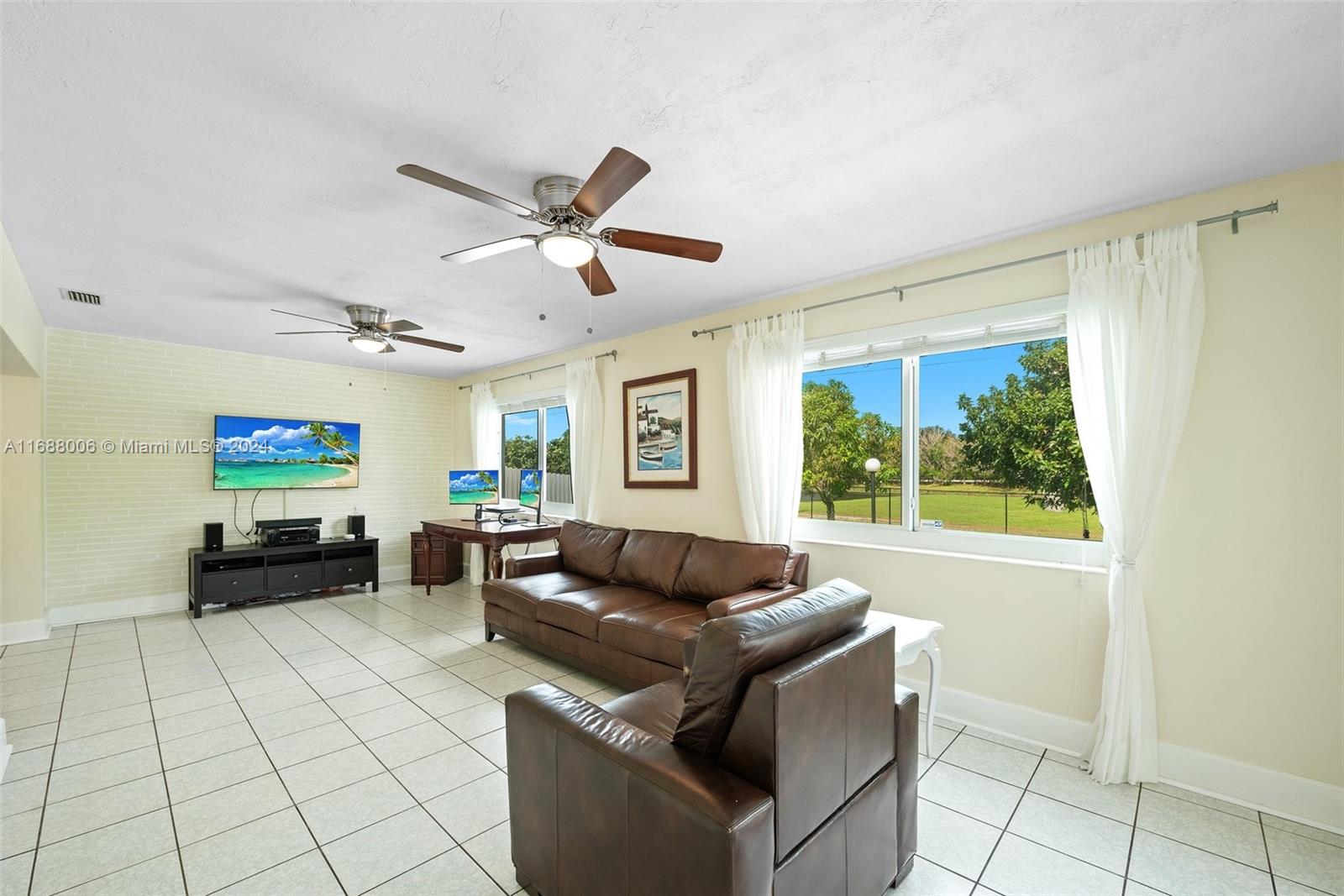 Listing Photo 17