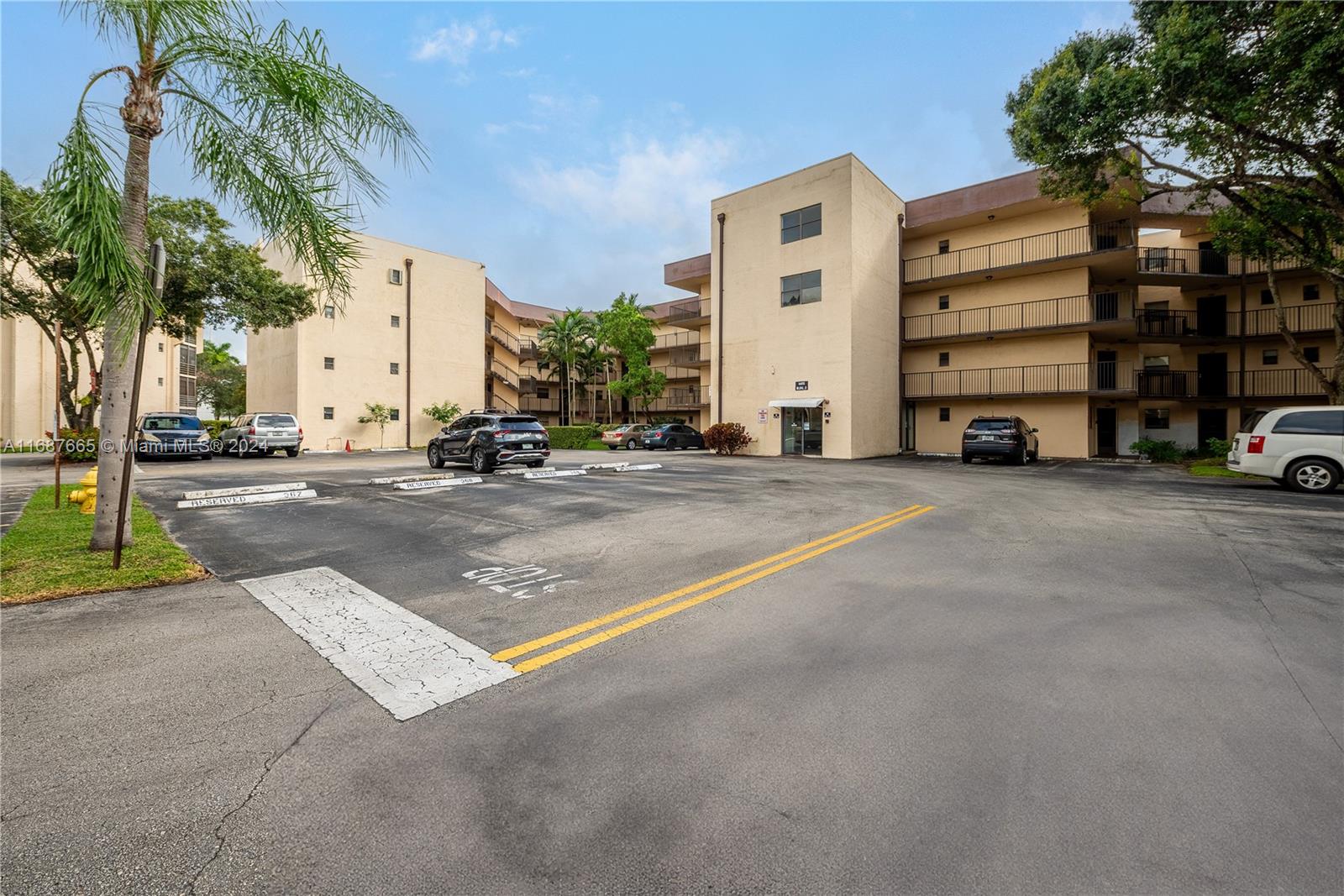 6655 W Broward Blvd #305, Plantation, Florida image 12