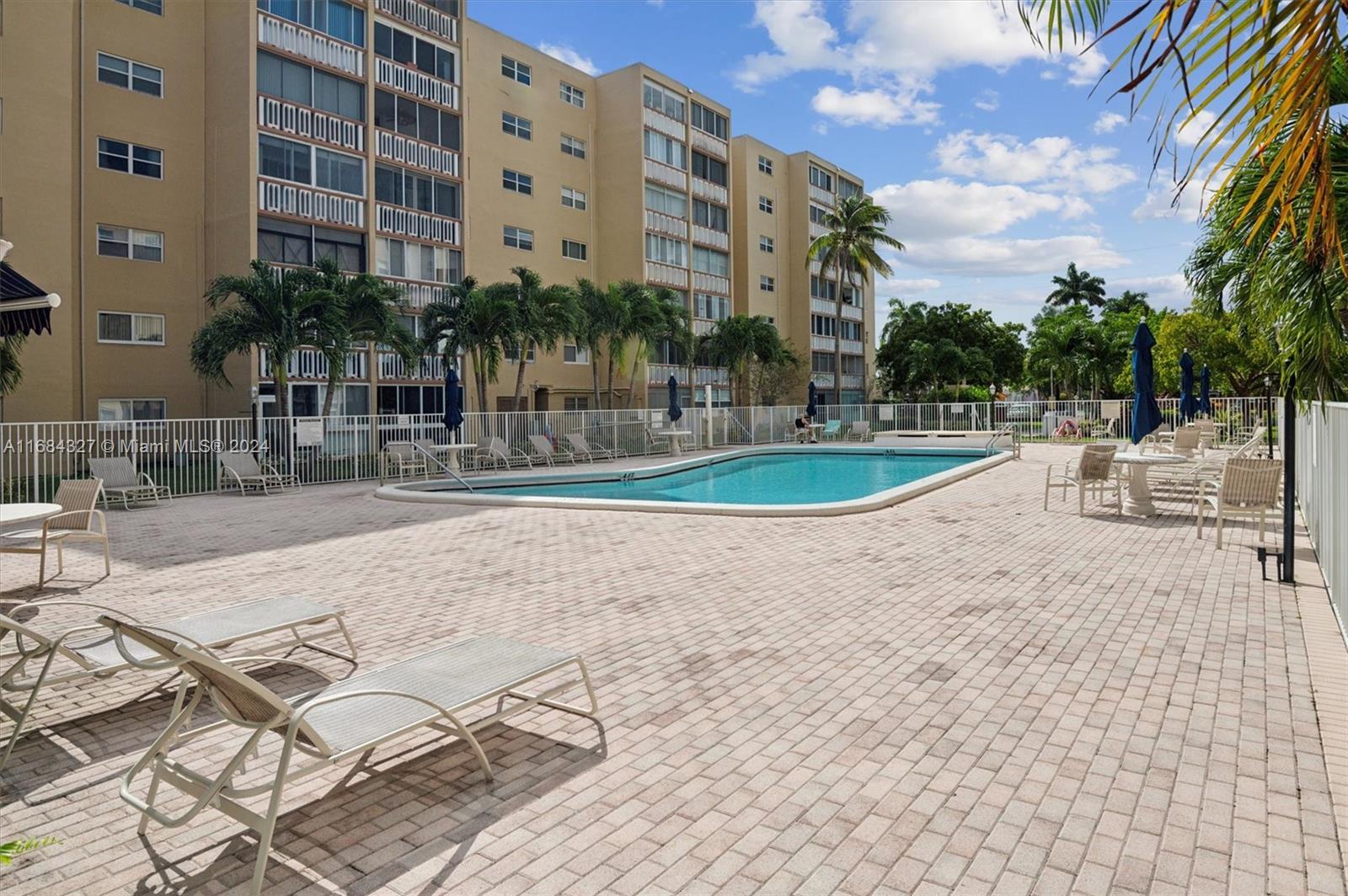 619 NE 14th Ave #101, Hallandale Beach, Florida image 20