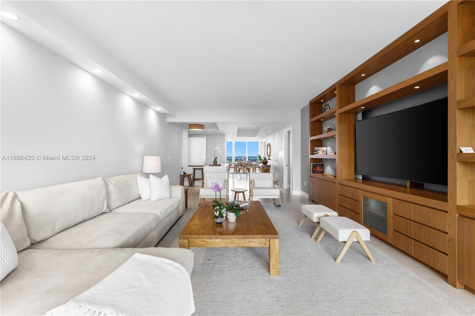 781 Crandon Blvd #1102, Key Biscayne FL 33149