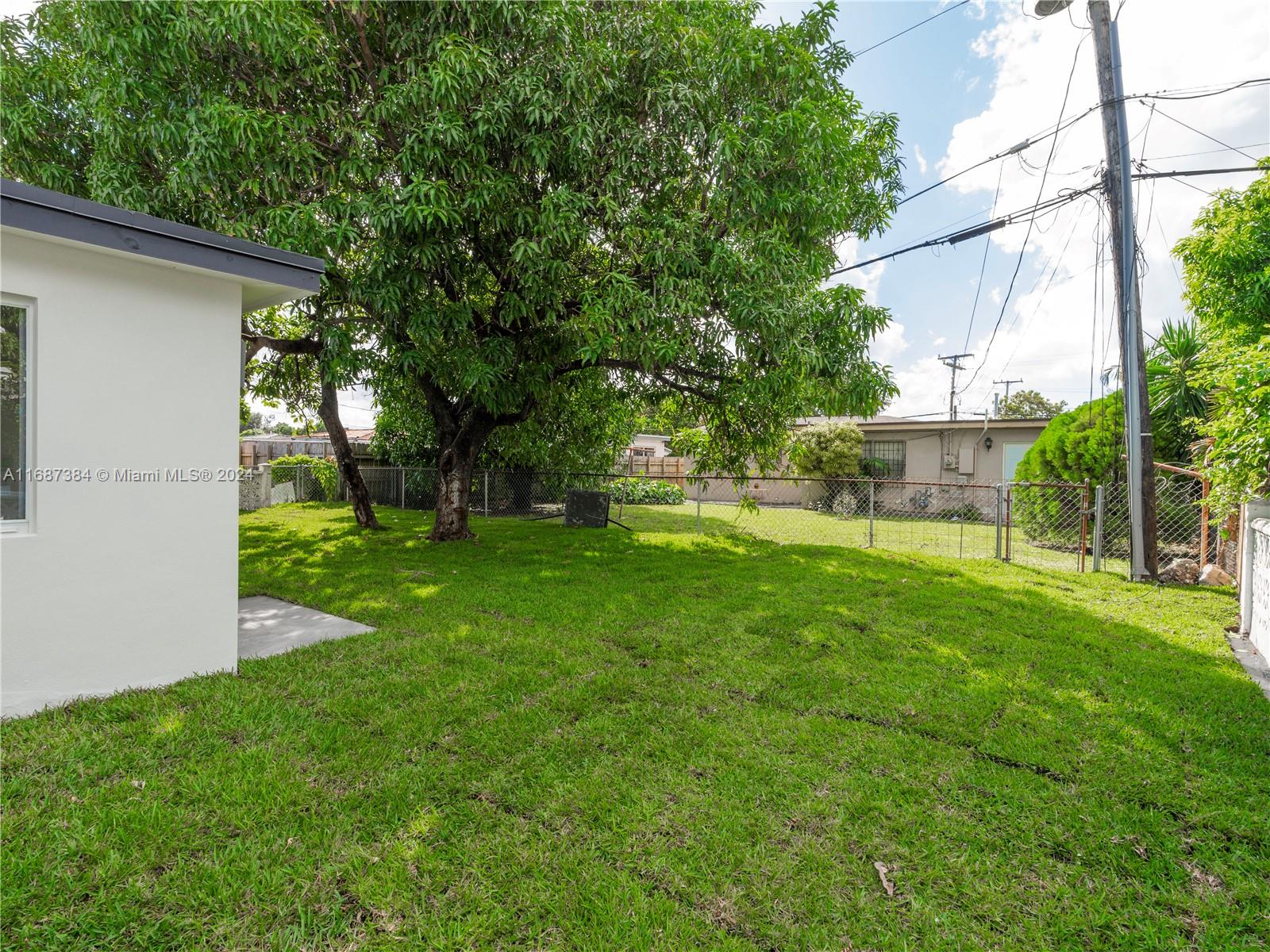 118 SE 9th Ct, Hialeah, Florida image 28