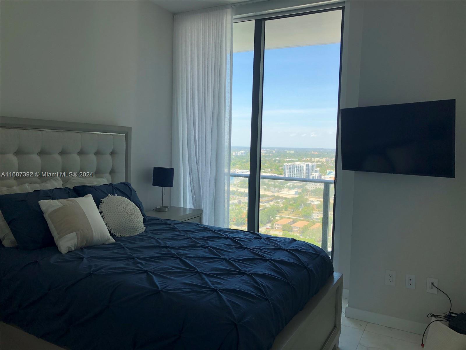 480 NE 31 #2707, Miami FL 33137