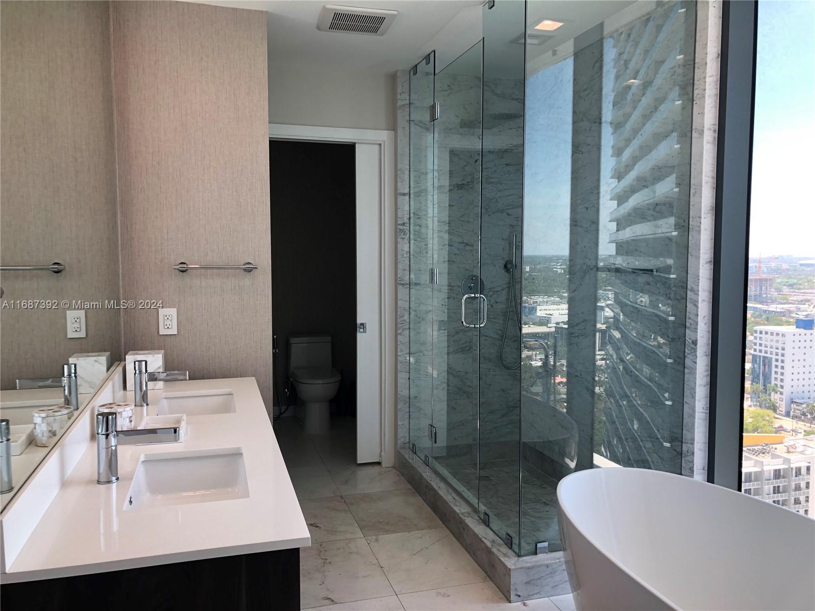 480 NE 31 #2707, Miami FL 33137
