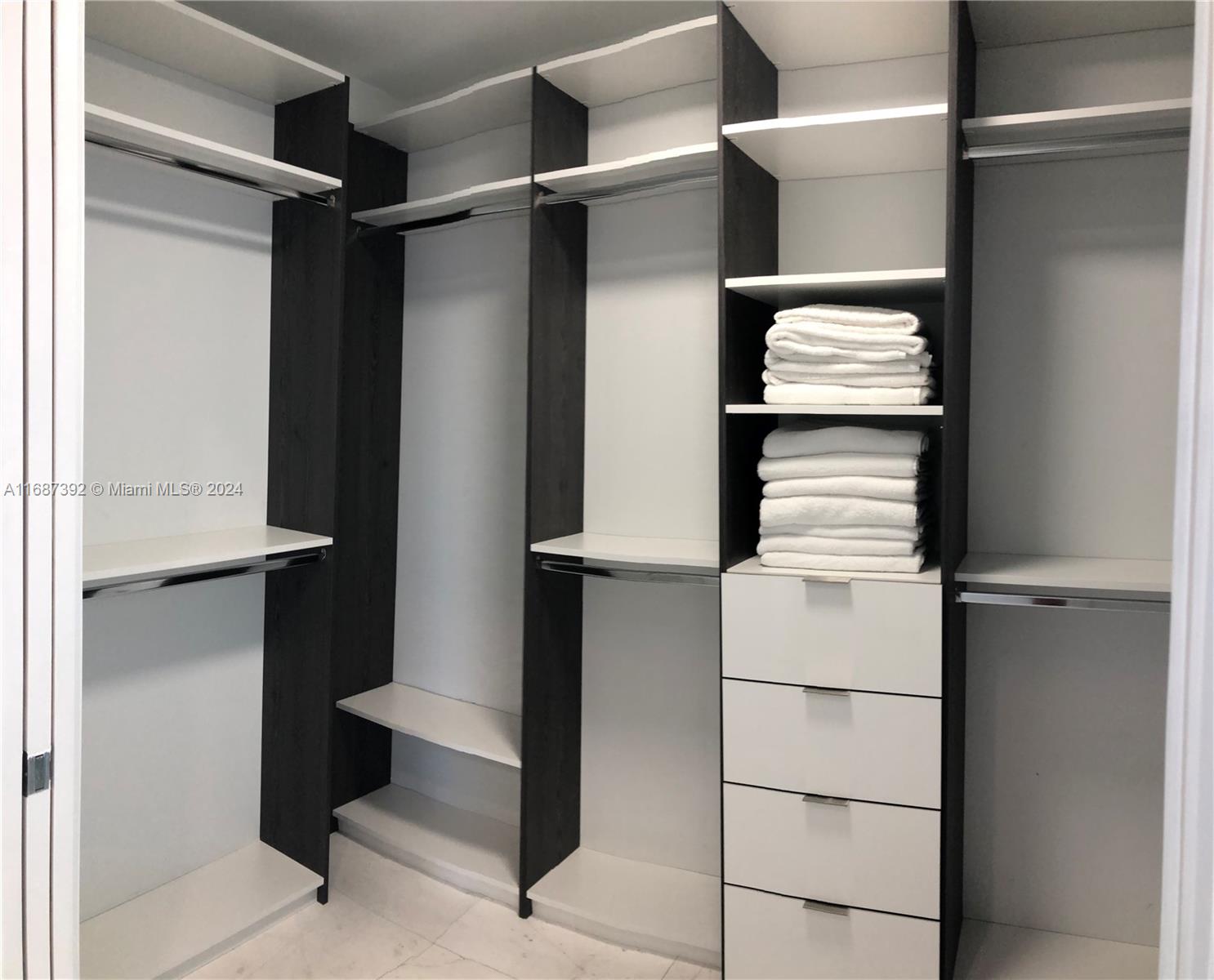 480 NE 31 #2707, Miami FL 33137