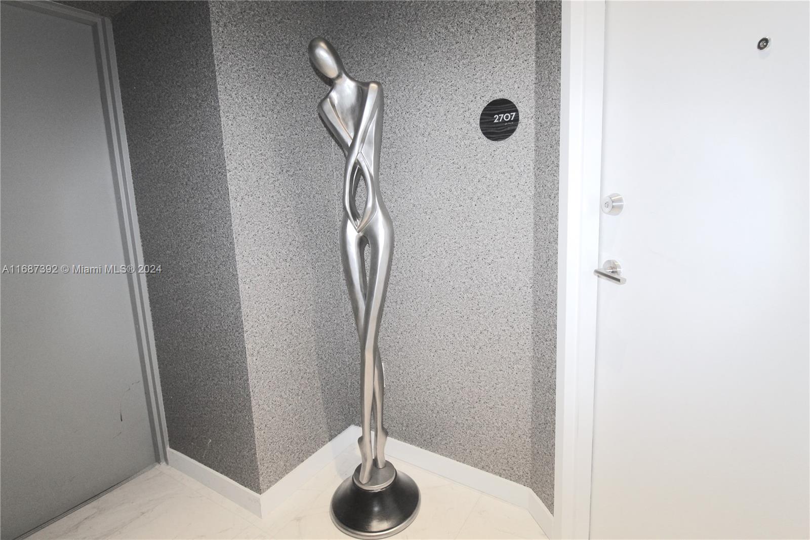 480 NE 31 #2707, Miami FL 33137