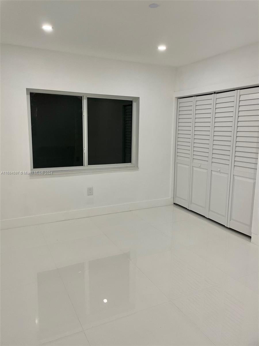 1201 Marseille Dr #17, Miami Beach, Florida image 10