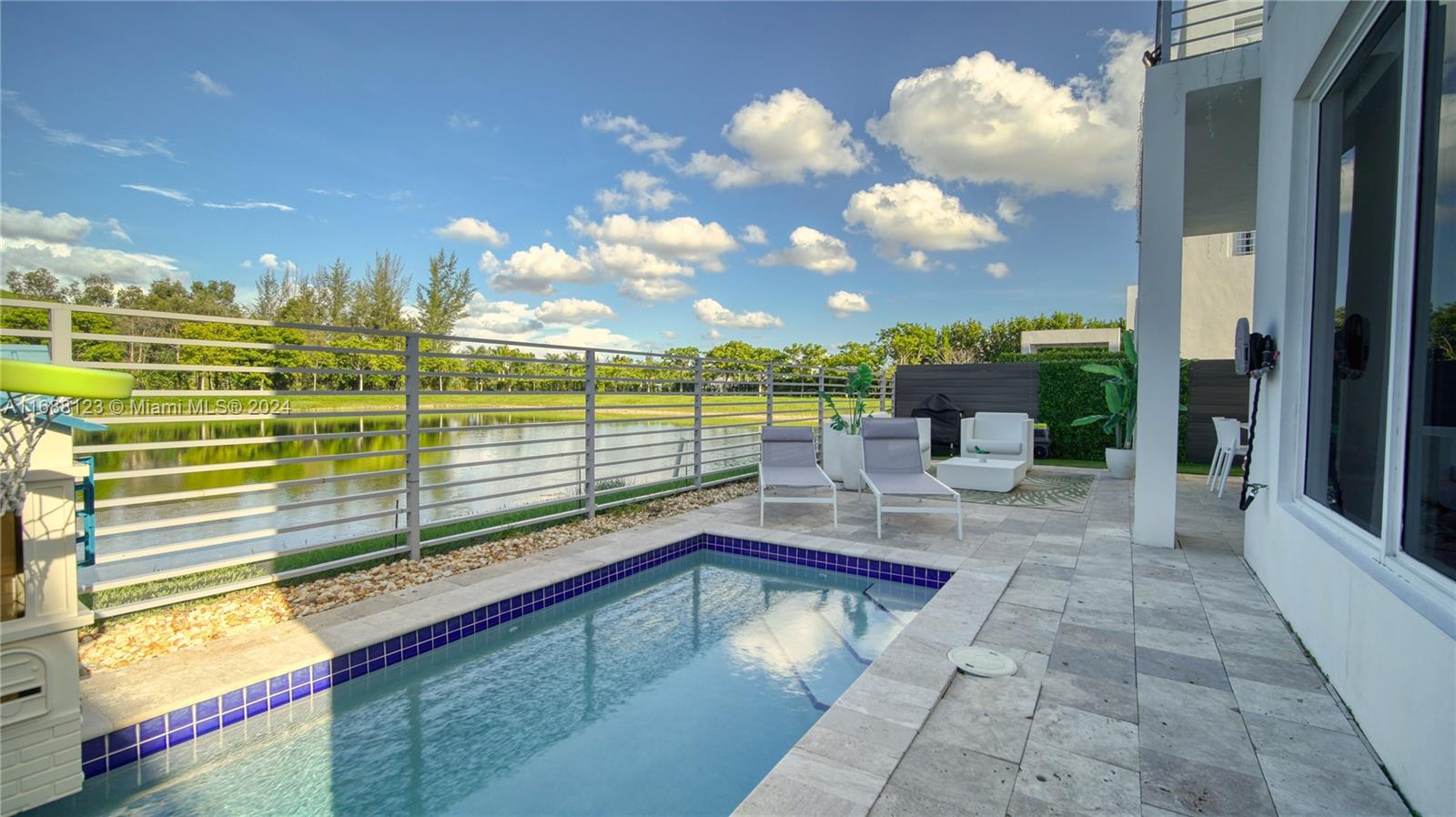 Residential, Doral, Florida image 1