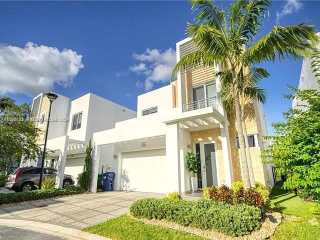 Residential, Doral, Florida image 11